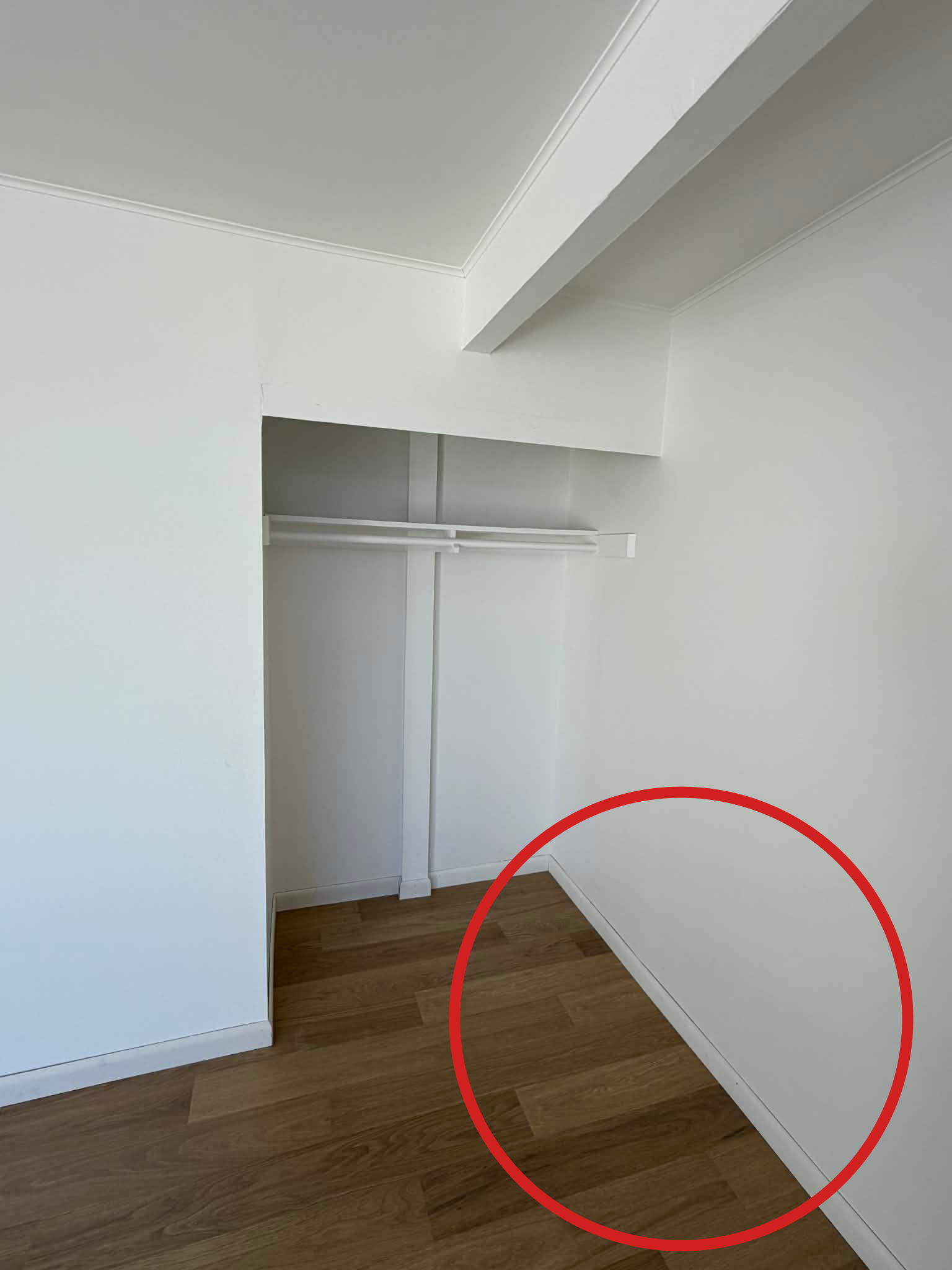 Baseboard needs caulk